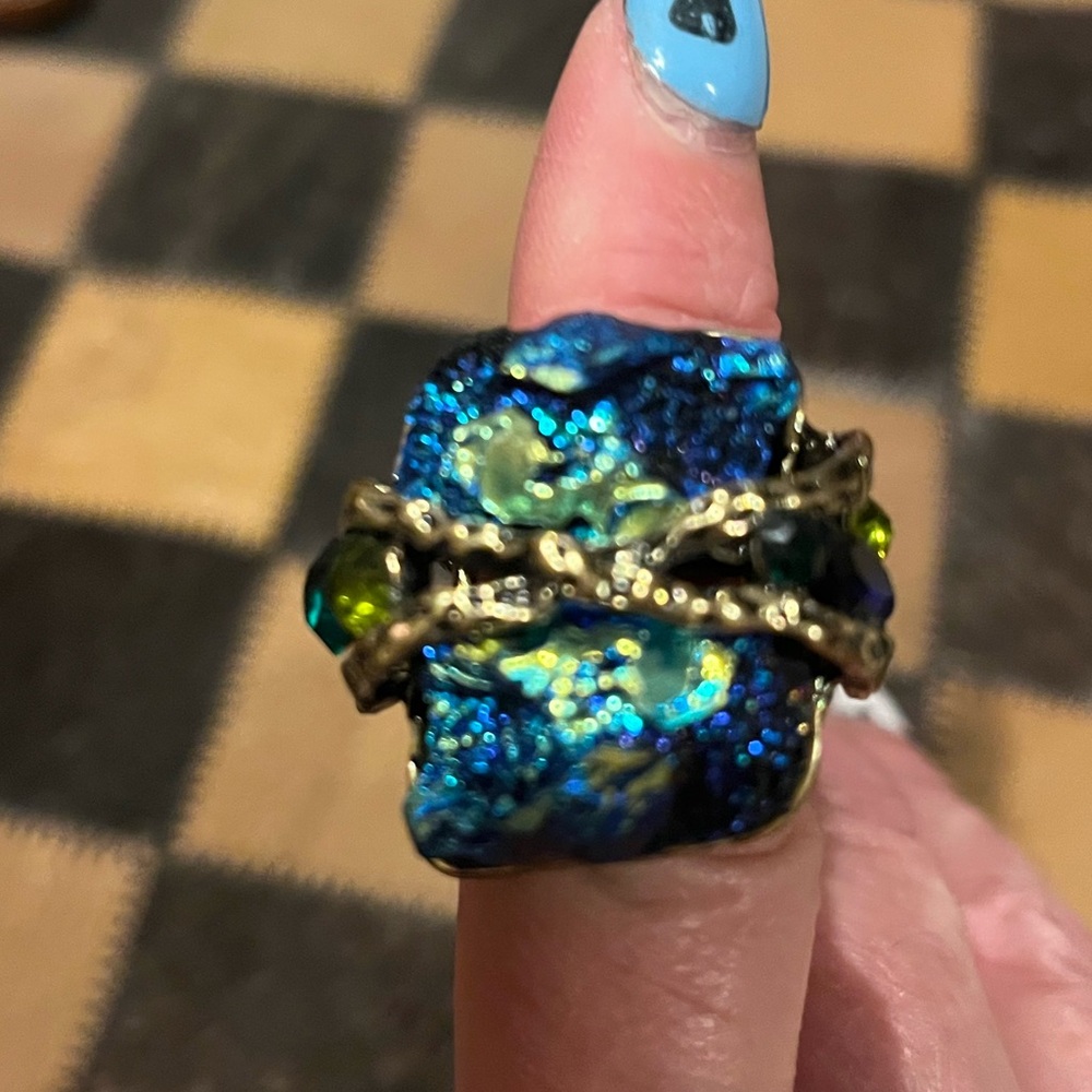 Fashion ring